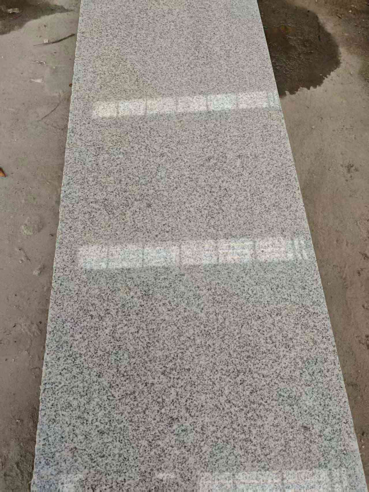 安徽芝麻白光面毛板